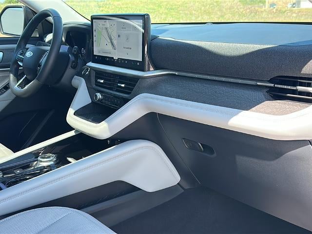 2025 Ford Explorer Platinum RWD