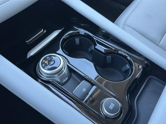 2025 Ford Explorer Platinum RWD