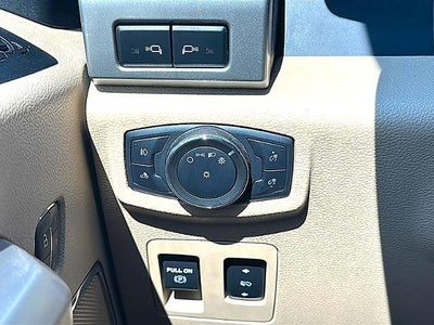 2020 Ford F-150 LARIAT 4WD SuperCrew 5.5' Box