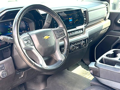 2025 Chevrolet Silverado 2500HD 4WD Crew Cab Standard Bed LT