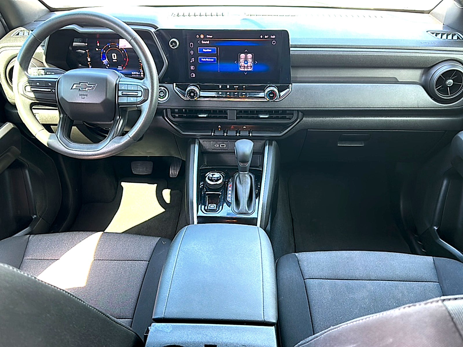 2023 Chevrolet Colorado 4WD Crew Cab Short Box Trail Boss
