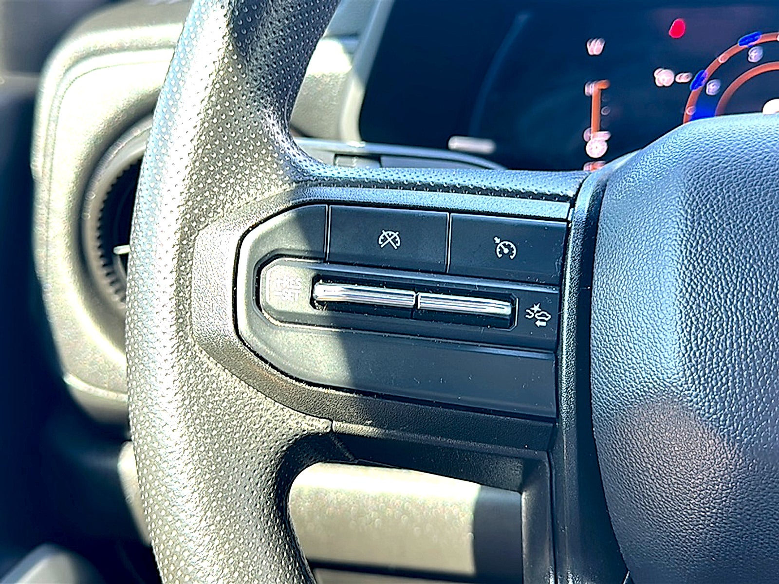2023 Chevrolet Colorado 4WD Crew Cab Short Box Trail Boss
