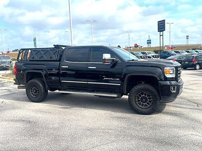 2019 GMC Sierra 2500 HD Crew Cab Standard Box 4-Wheel Drive Denali