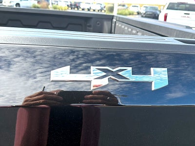 2025 GMC Sierra 1500 4WD Crew Cab Short Box Pro