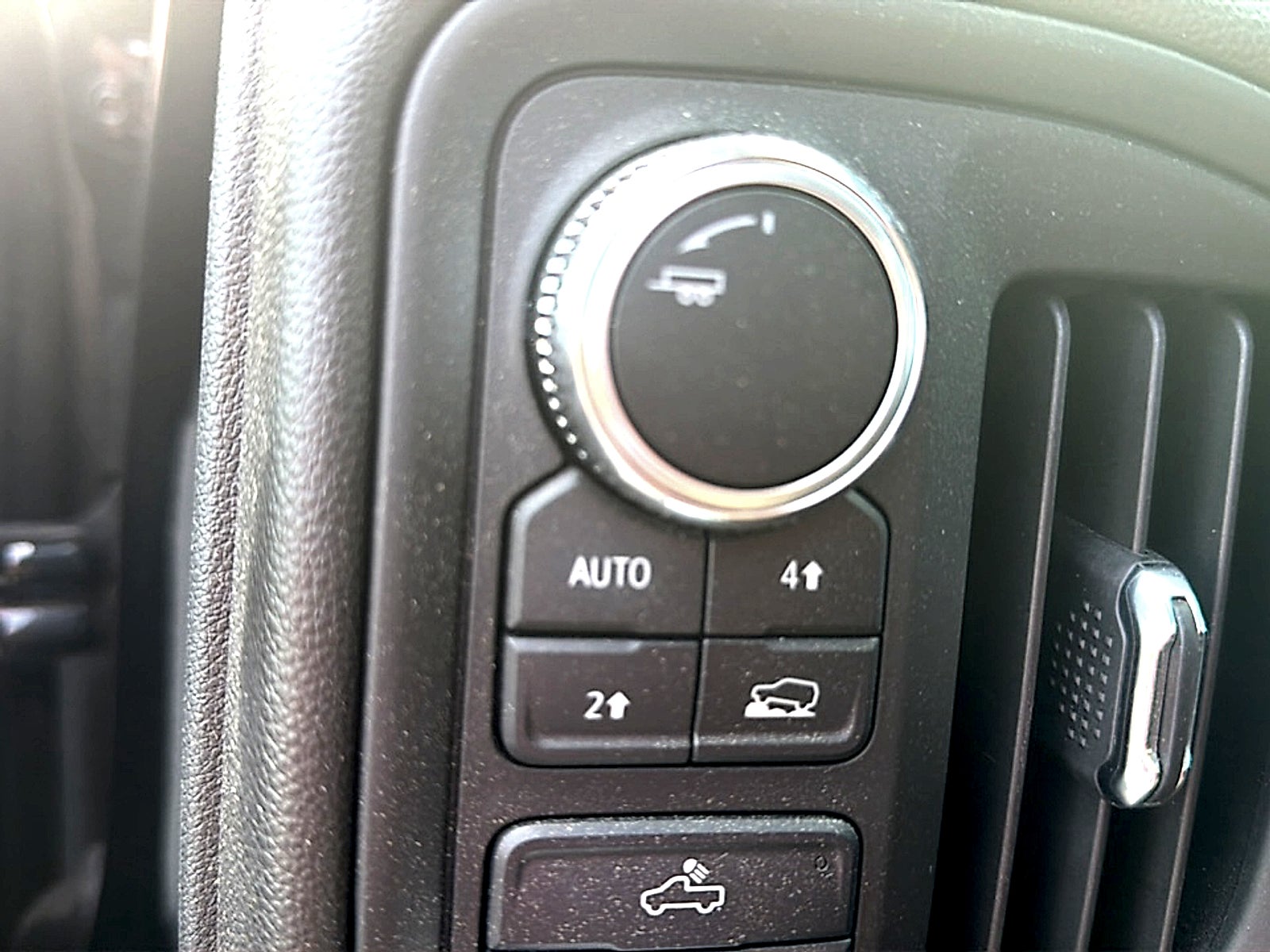 2025 GMC Sierra 1500 4WD Crew Cab Short Box Pro