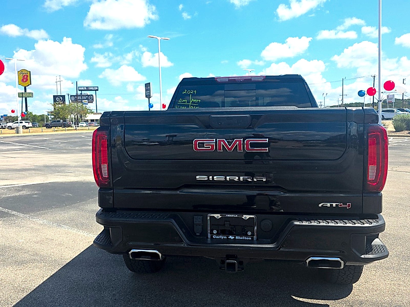 2024 GMC Sierra 1500 4WD Crew Cab Short Box AT4