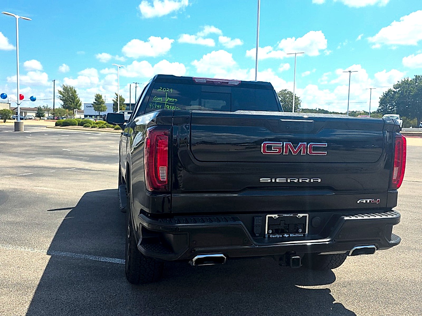 2024 GMC Sierra 1500 4WD Crew Cab Short Box AT4
