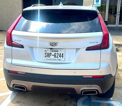 2022 Cadillac XT4 FWD 4dr Premium Luxury