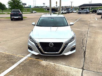 2022 Nissan Altima 2.5 SV Sedan
