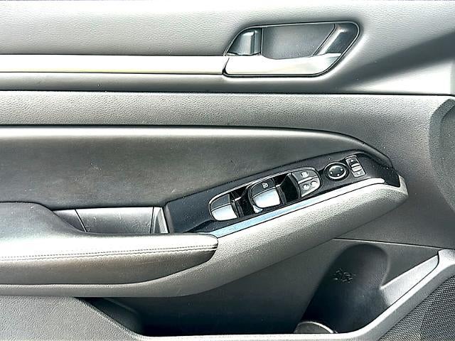 2023 Nissan Altima 2.5 SV Sedan