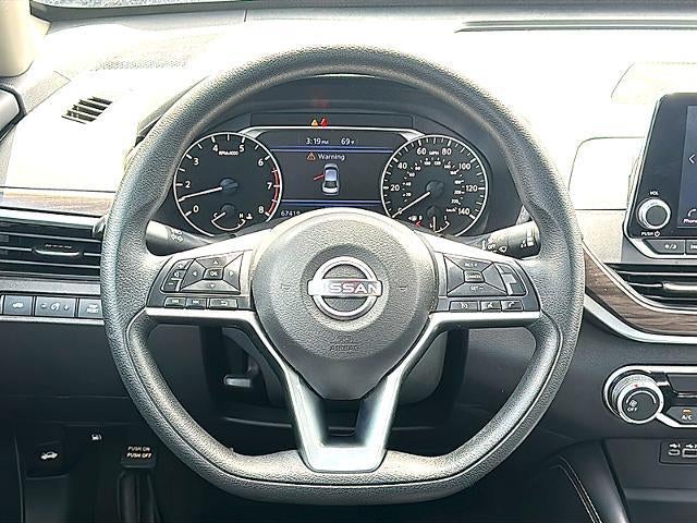 2023 Nissan Altima 2.5 SV Sedan