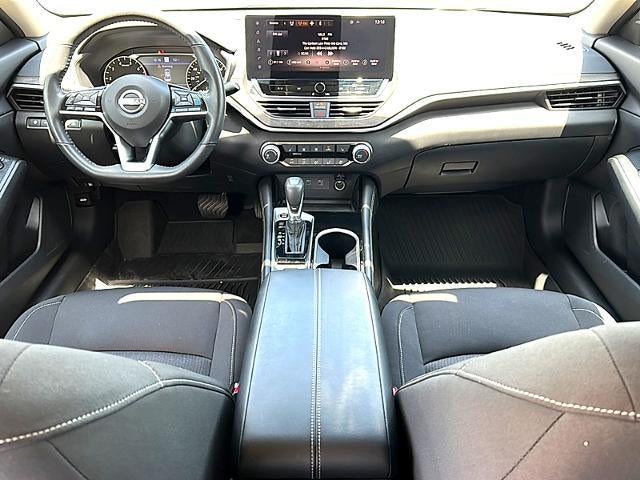 2024 Nissan Altima 2.5 SV Sedan