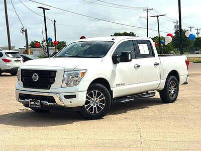 2021 Nissan Titan 4x4 Crew Cab SV