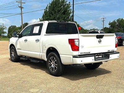 2021 Nissan Titan 4x4 Crew Cab SV