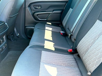 2023 Nissan TITAN Crew Cab SV 4x2