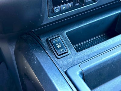 2023 Nissan TITAN Crew Cab SV 4x2