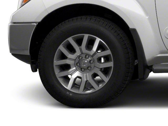 2010 Nissan Frontier 2WD Crew Cab SWB Auto LE