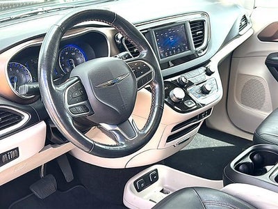 2019 Chrysler Pacifica Touring L FWD
