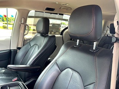 2019 Chrysler Pacifica Touring L FWD