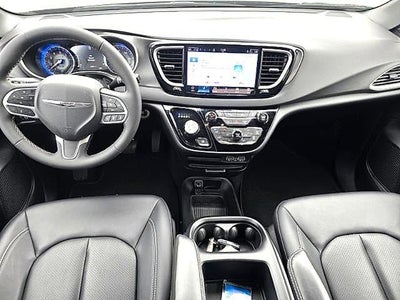 2025 Chrysler Pacifica Select FWD