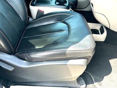 2022 Chrysler Pacifica Touring L FWD