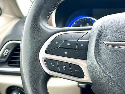 2022 Chrysler Voyager LX FWD