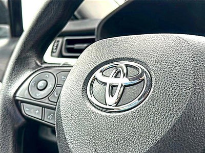 2021 Toyota RAV4 LE FWD (GS)
