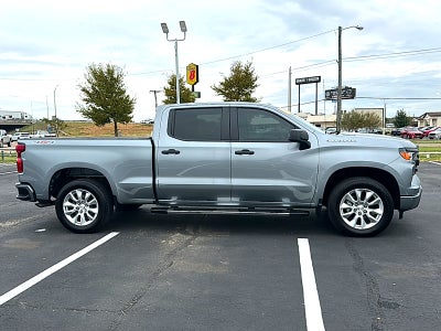 2026 Chevrolet Silverado 1500 4WD Crew Cab Standard Bed Custom