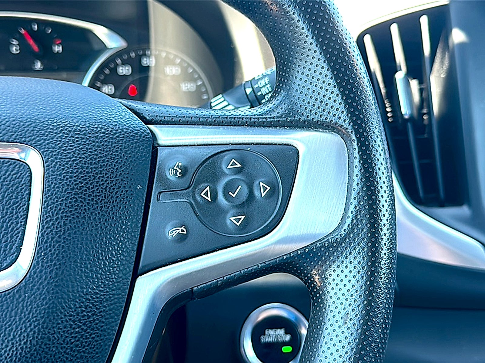 2024 GMC Terrain FWD SLE