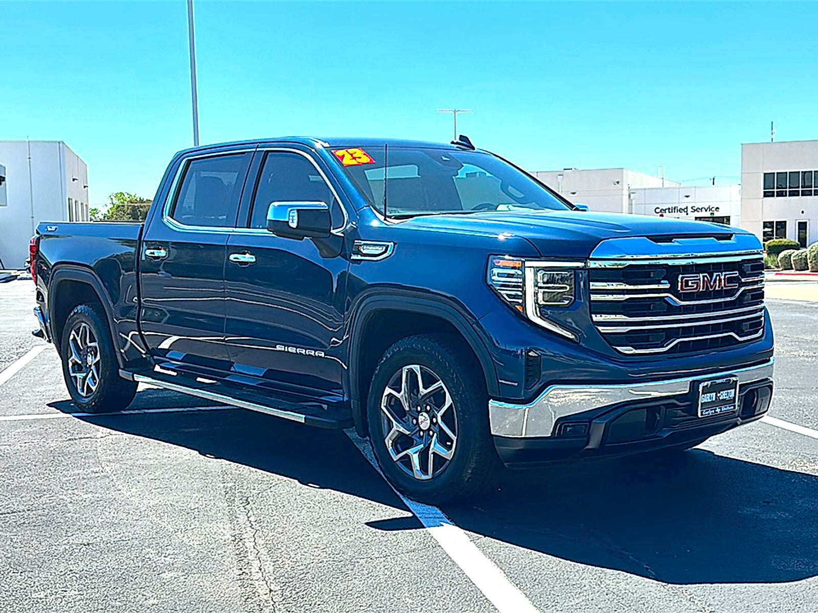 2023 GMC Sierra 1500 4WD Crew Cab Short Box SLT