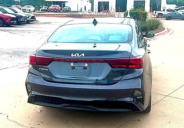 2023 Kia Forte LXS IVT