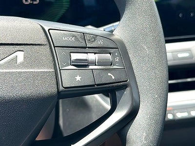 2025 Kia K4 LXS FWD