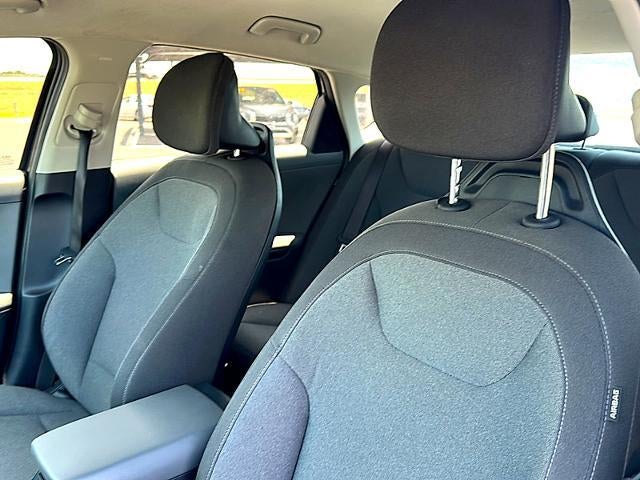 2025 Kia K4 LXS FWD
