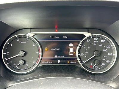 2025 Nissan Sentra SR CVT