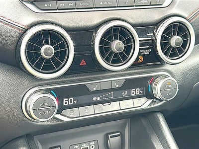 2025 Nissan Sentra SR CVT