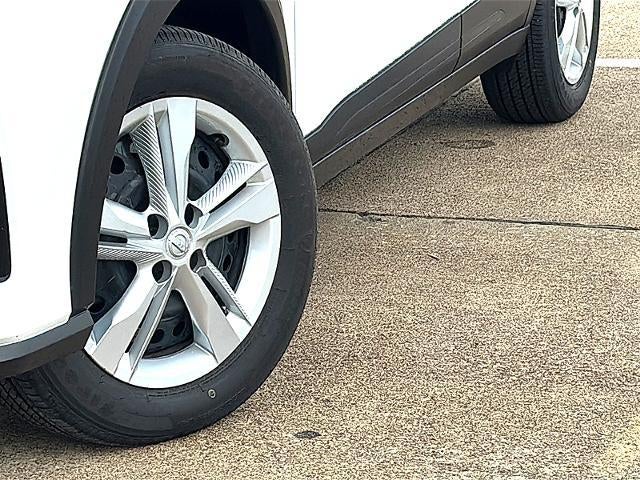 2025 Nissan Kicks Play S FWD