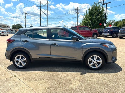 2025 Nissan Kicks Play S