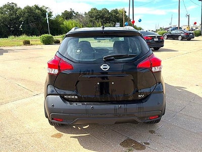 2020 Nissan Kicks SV FWD