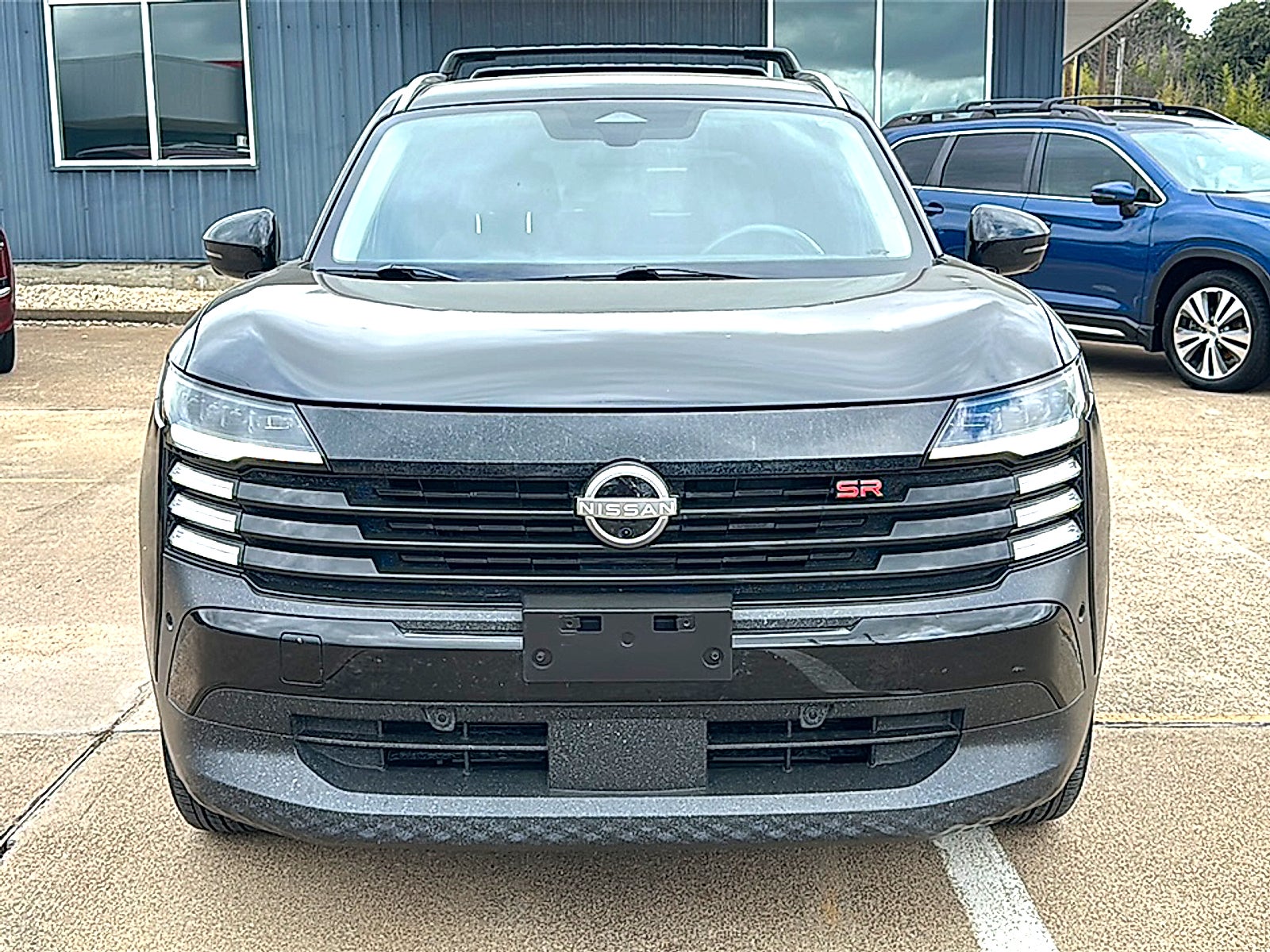 2025 Nissan Kicks SR FWD