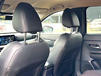 2025 Nissan Kicks SR FWD