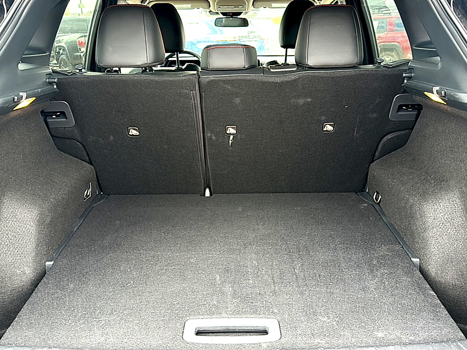 2025 Nissan Kicks SR FWD