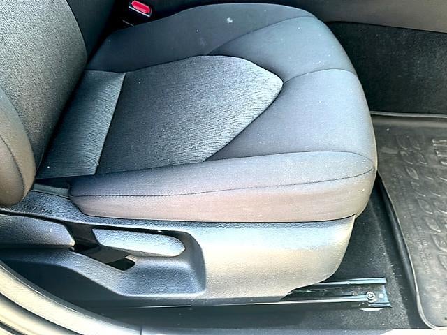 2024 Toyota Camry LE Auto (SE)