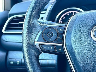 2024 Toyota Camry LE Auto (SE)