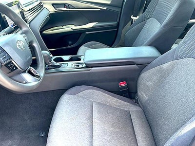 2025 Toyota Camry LE (SE)