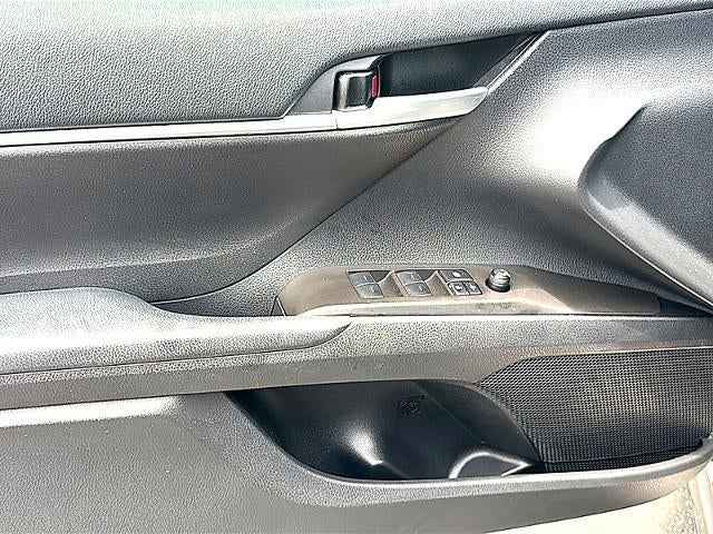 2024 Toyota Camry SE Auto (SE)