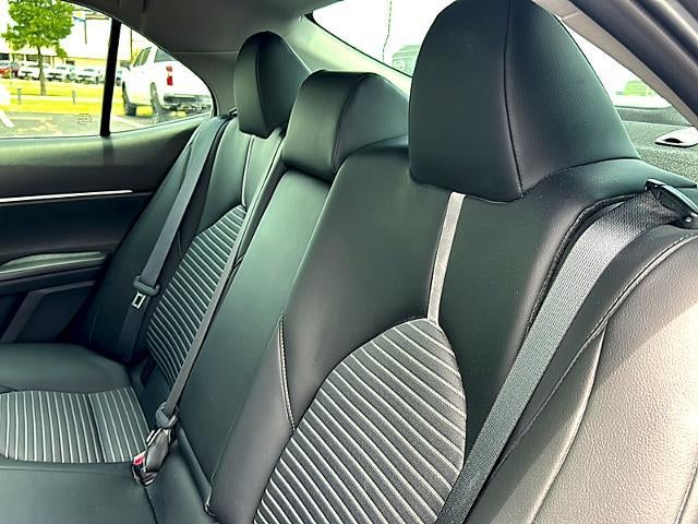2024 Toyota Camry SE Auto (SE)