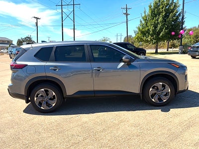 2025 Nissan Rogue SV FWD