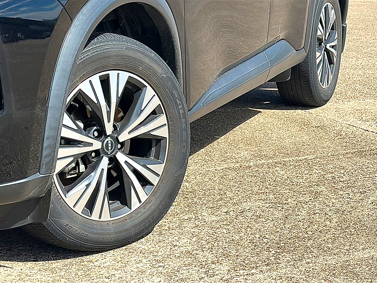 2023 Nissan Rogue SV FWD