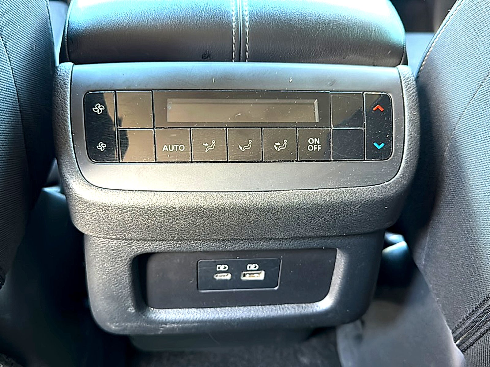2024 Nissan Pathfinder SV FWD
