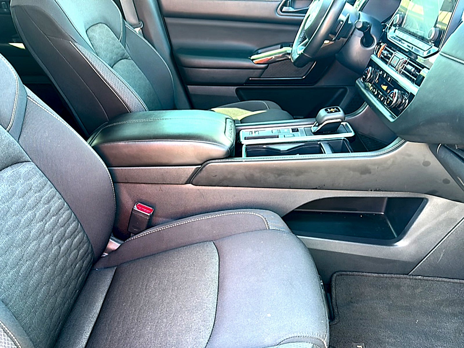 2024 Nissan Pathfinder SV FWD